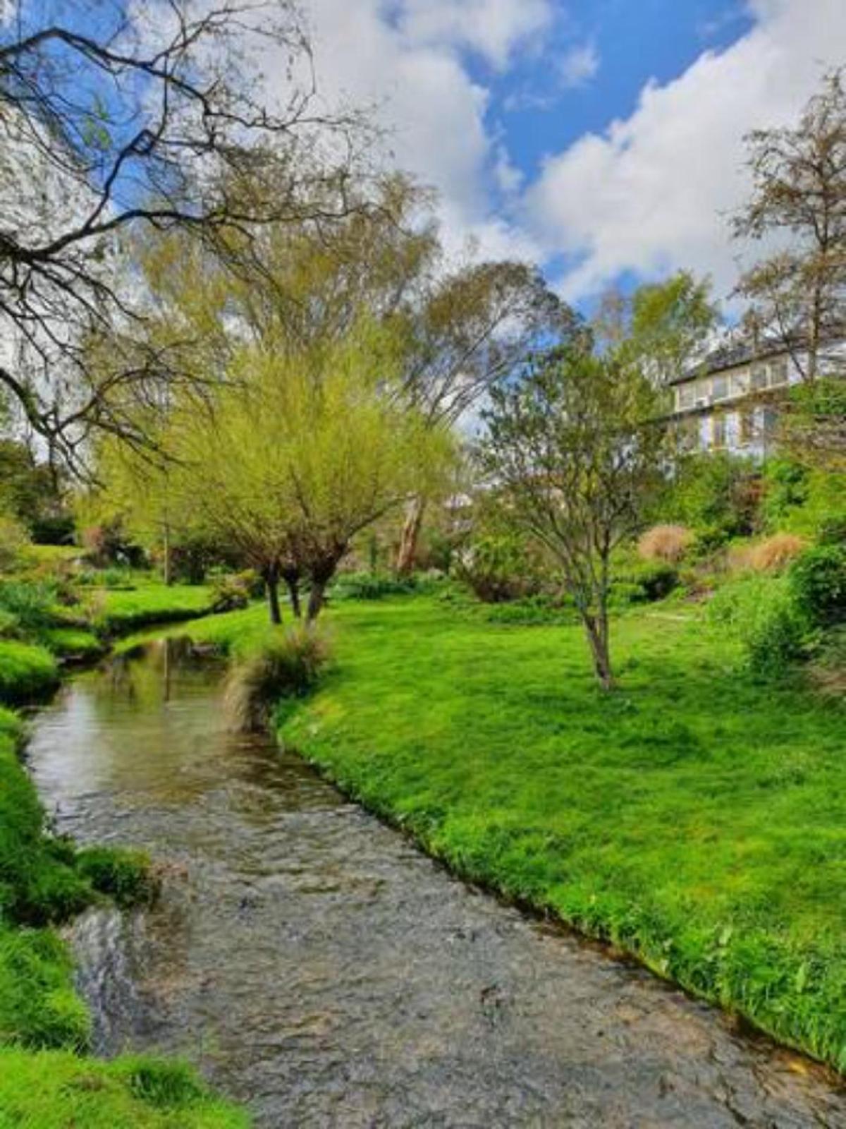 Wandering Trout - Gourmet Stays Mole Creek Exterior photo